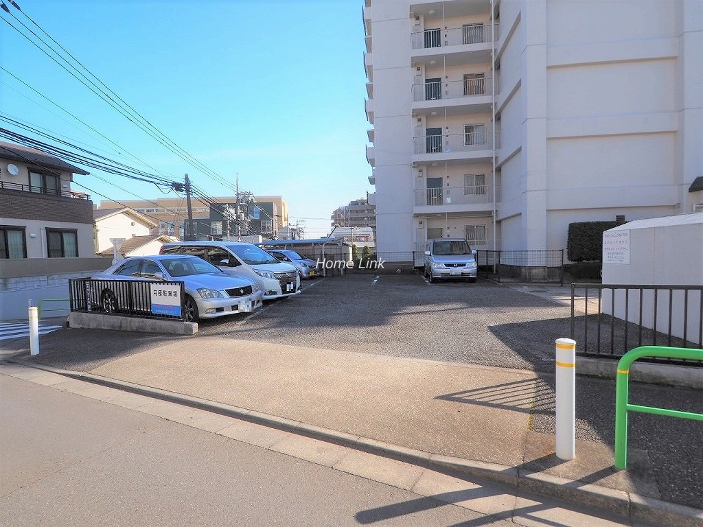志村城山公園ハイデンス　駐車場出入口