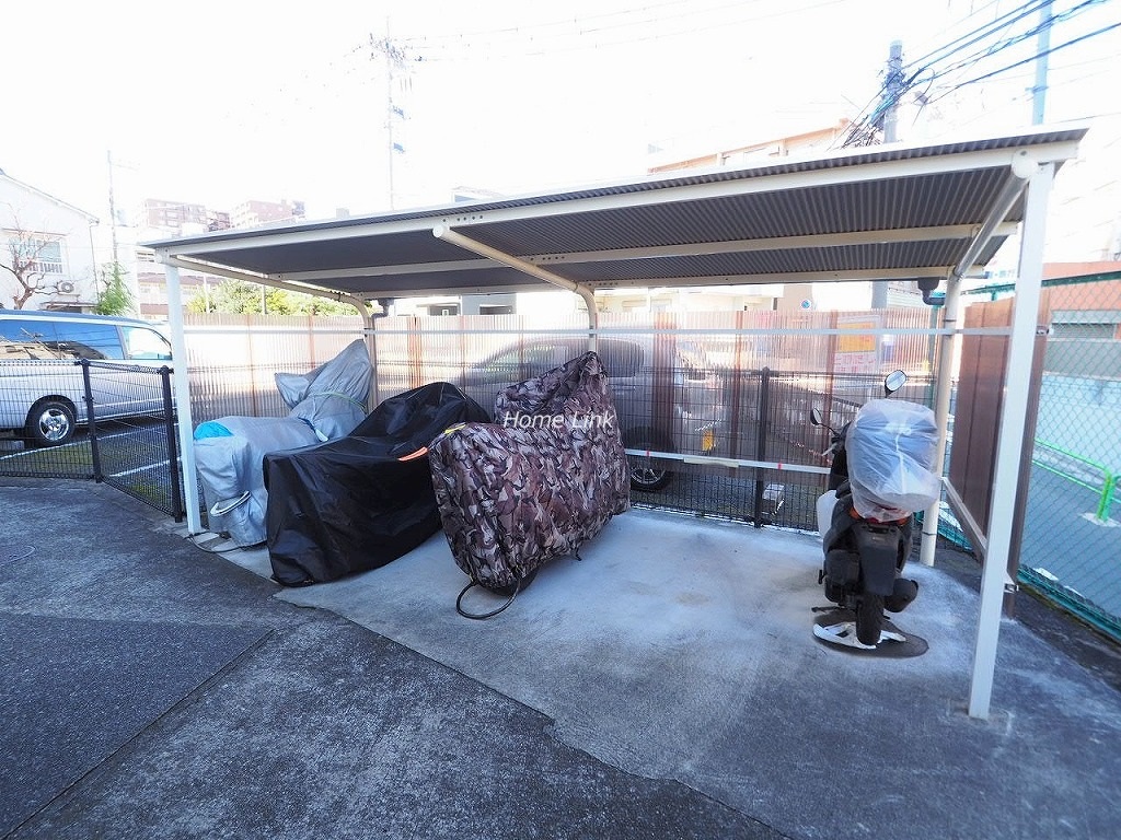 志村城山公園ハイデンス　バイク置場