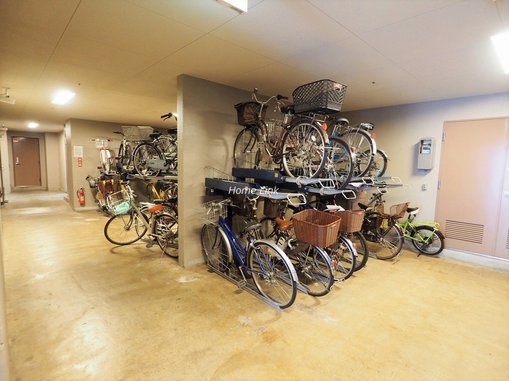 コスモ小竹向原ガーデンフォルム 駐輪場