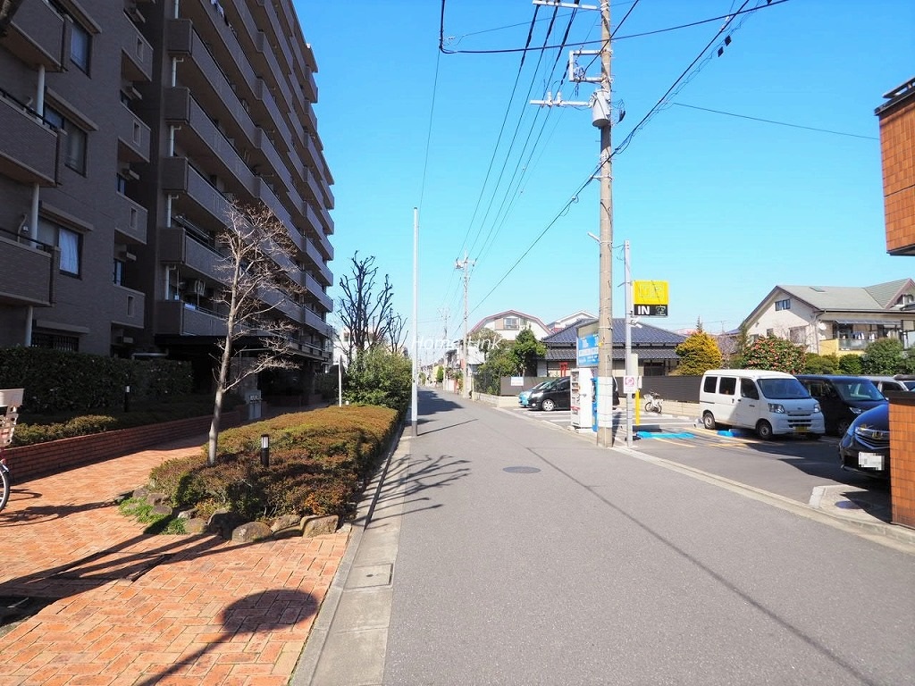 コスモ川口ガーデンスクエア　前面道路