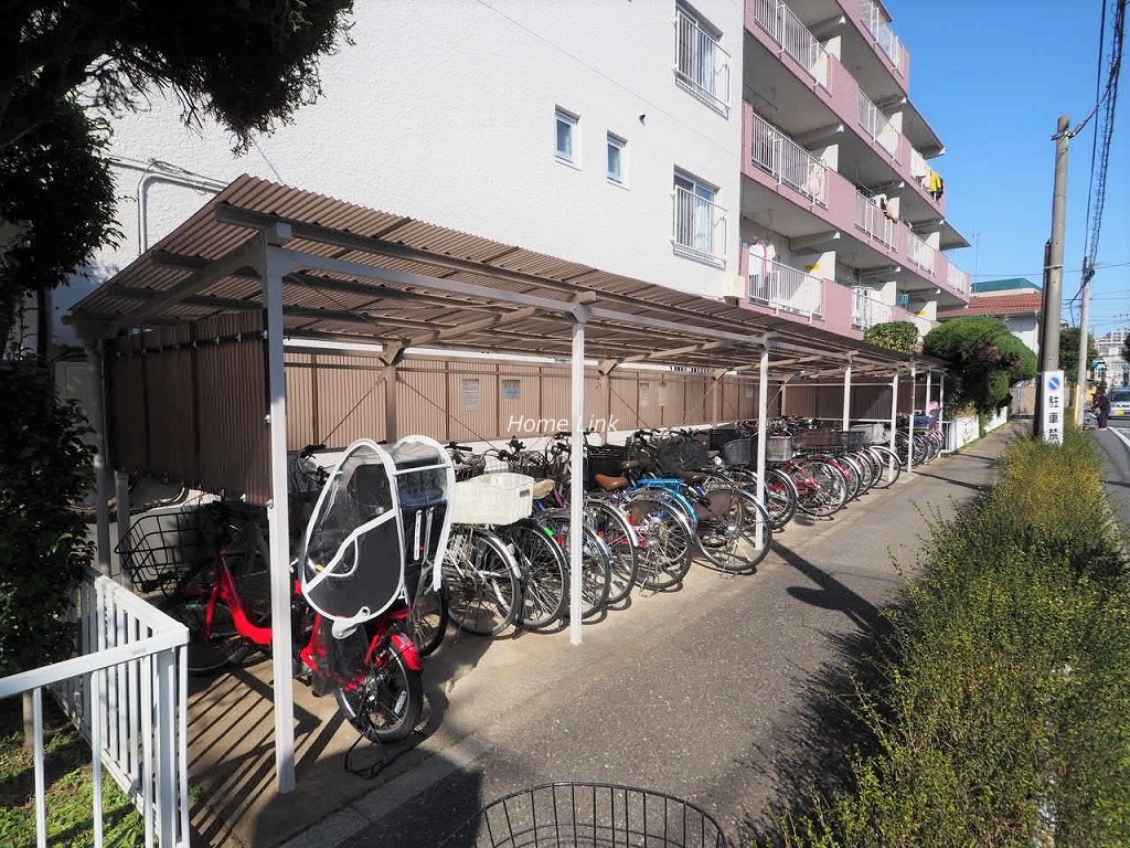 三田南常盤台コーポ 駐輪場