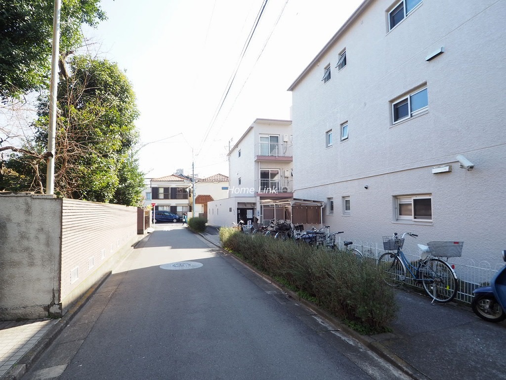 三田南常盤台コーポ 前面道路