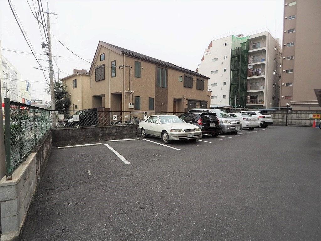 志村ハビテーション　駐車場