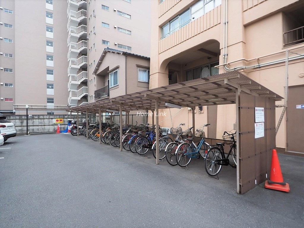 志村ハビテーション　駐輪場