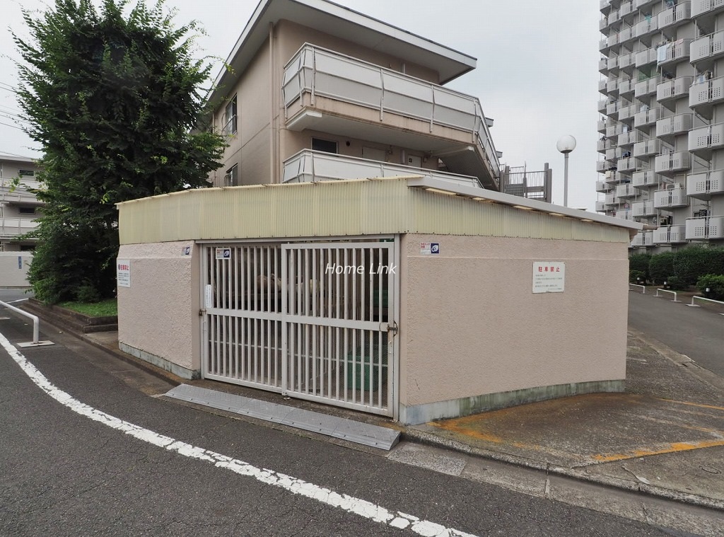 第1上板橋サンライトマンションAH棟 ゴミ置き場