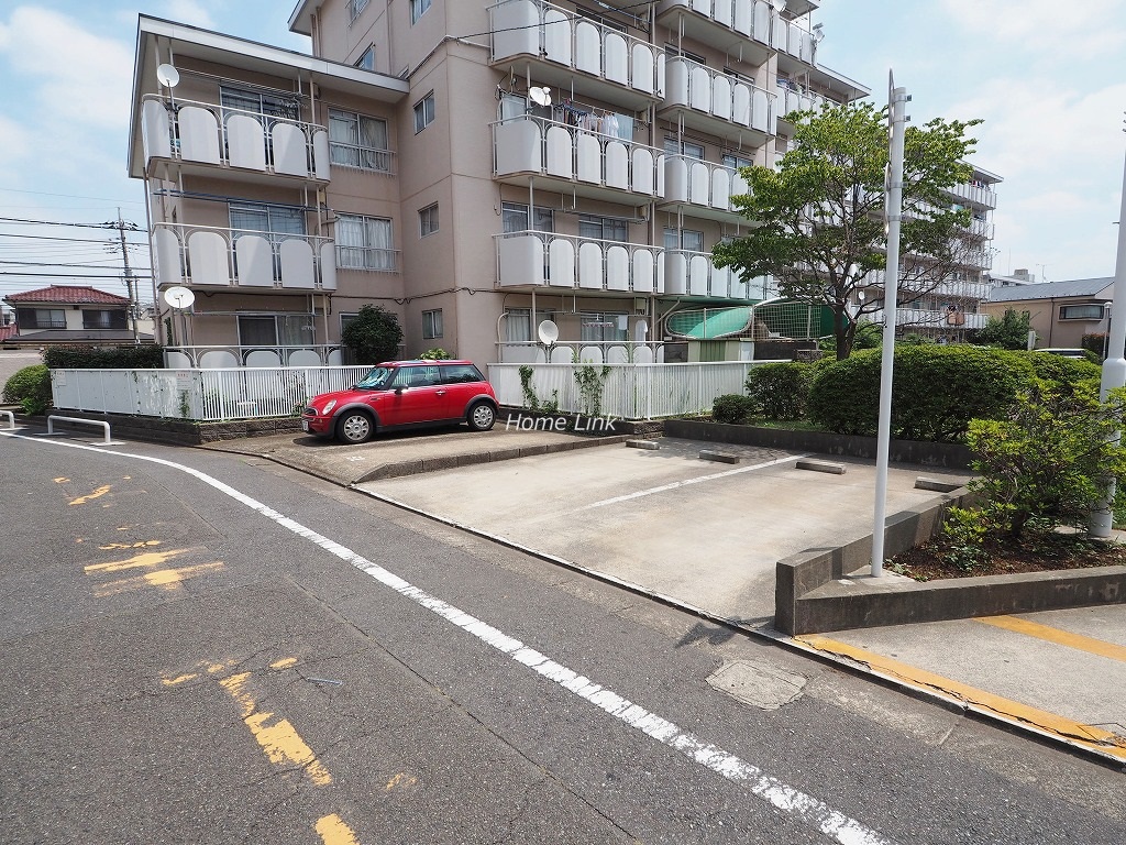 第1上板橋サンライトマンションB棟 駐車場