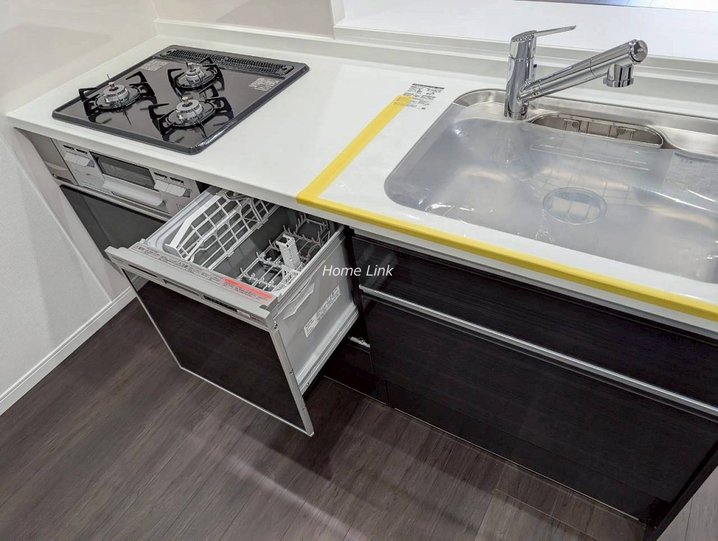 ウイスタリアマンション板橋志村5階　キッチン食器洗浄機付き・3口コンロ