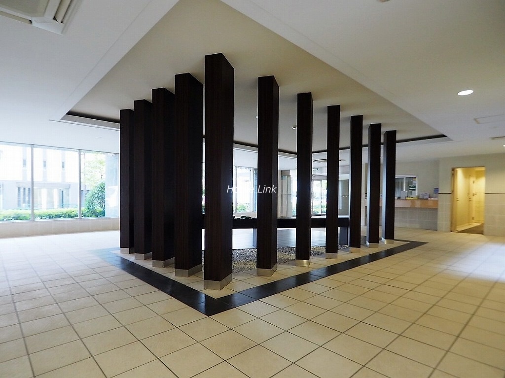 グランスイート浮間舟渡 エントランスホール