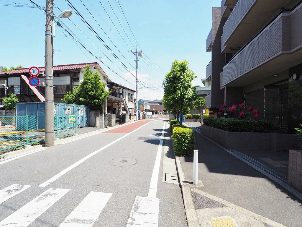 コスモ成増グランヒル　前面道路
