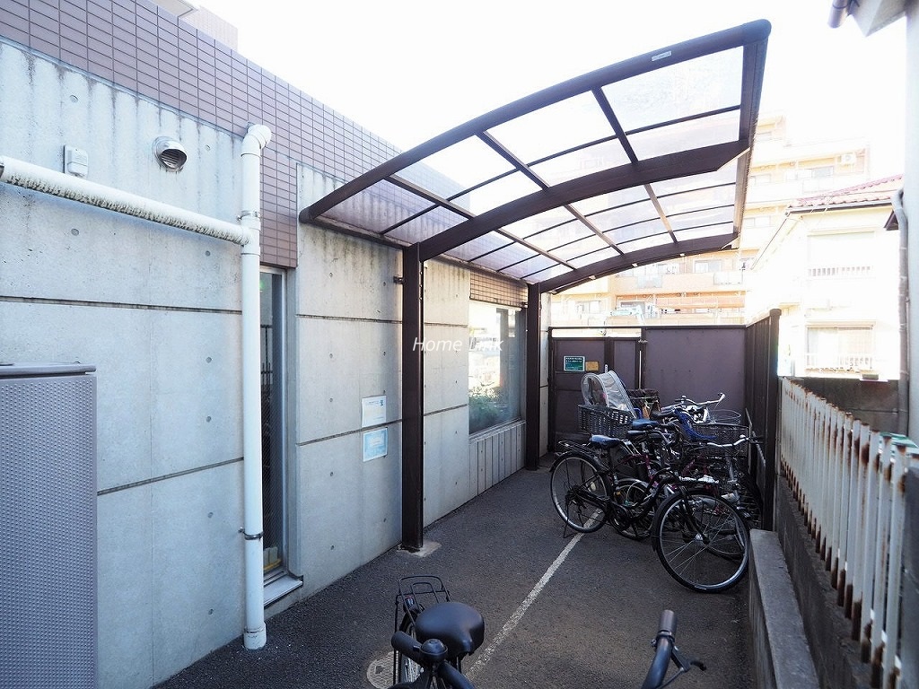 サンライフ東武練馬 駐輪場