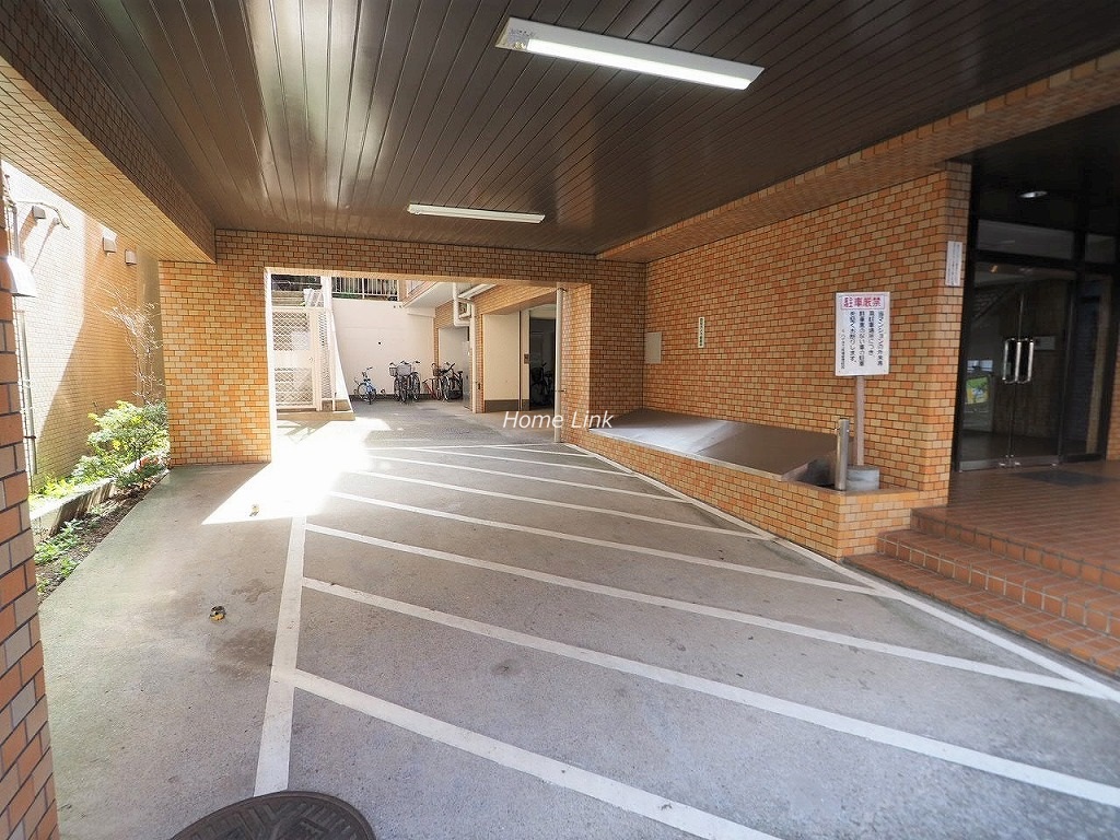 ハイネス成増 エントランス