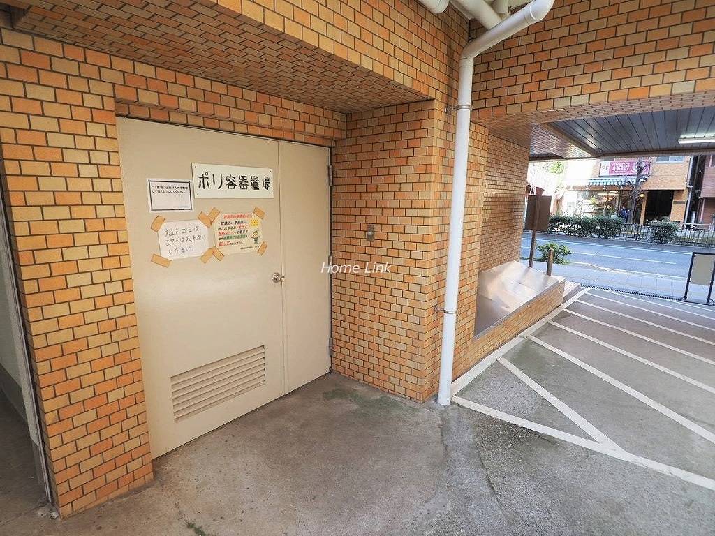 ハイネス成増 ゴミ置き場