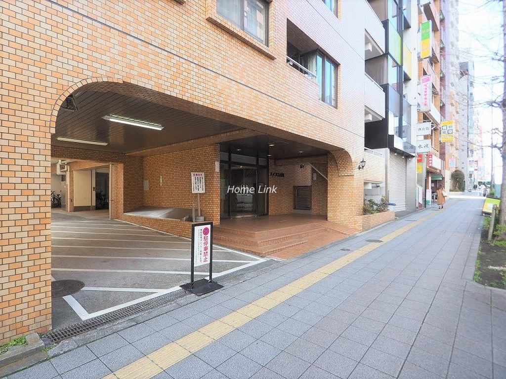 ハイネス成増 エントランス前