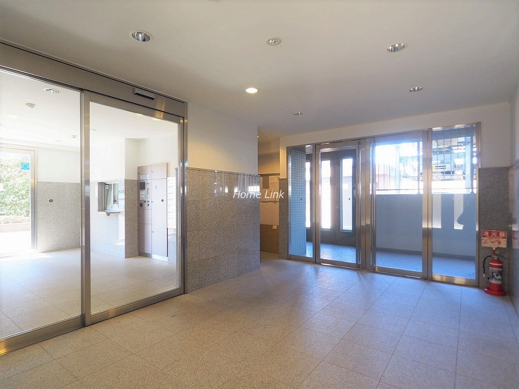 リスタ東武練馬アソシア エントランスホール