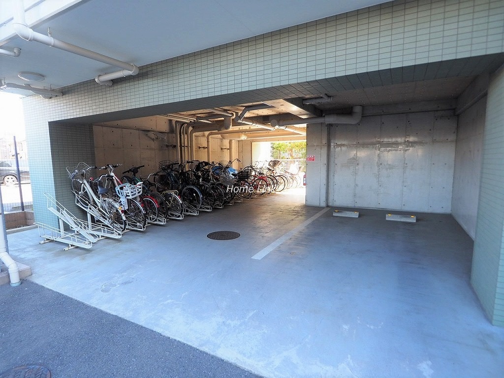 リスタ東武練馬アソシア 駐輪場