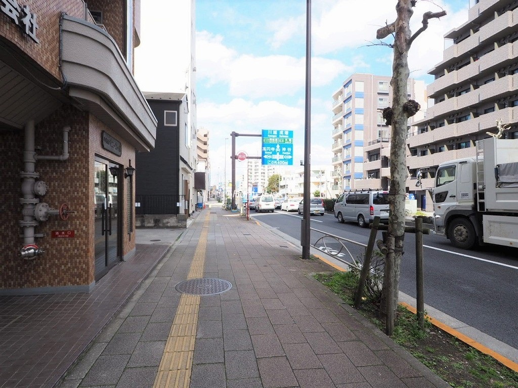 中板橋サニーコーポ　前面道路歩道
