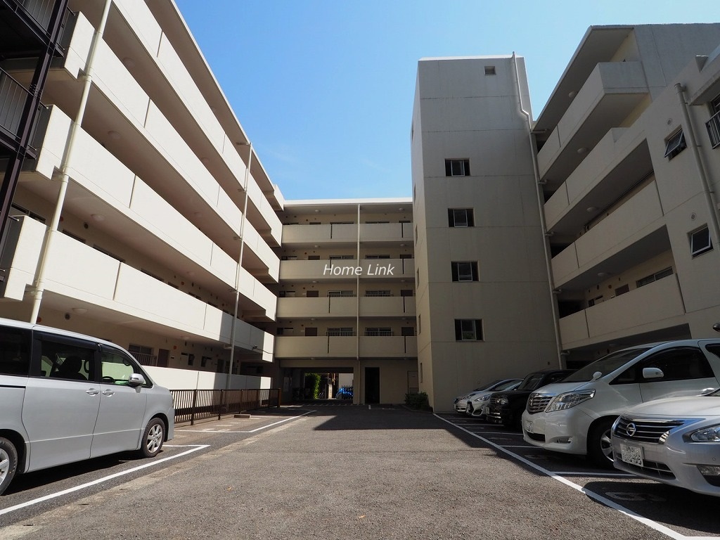 いづみハイツ本蓮沼　駐車場