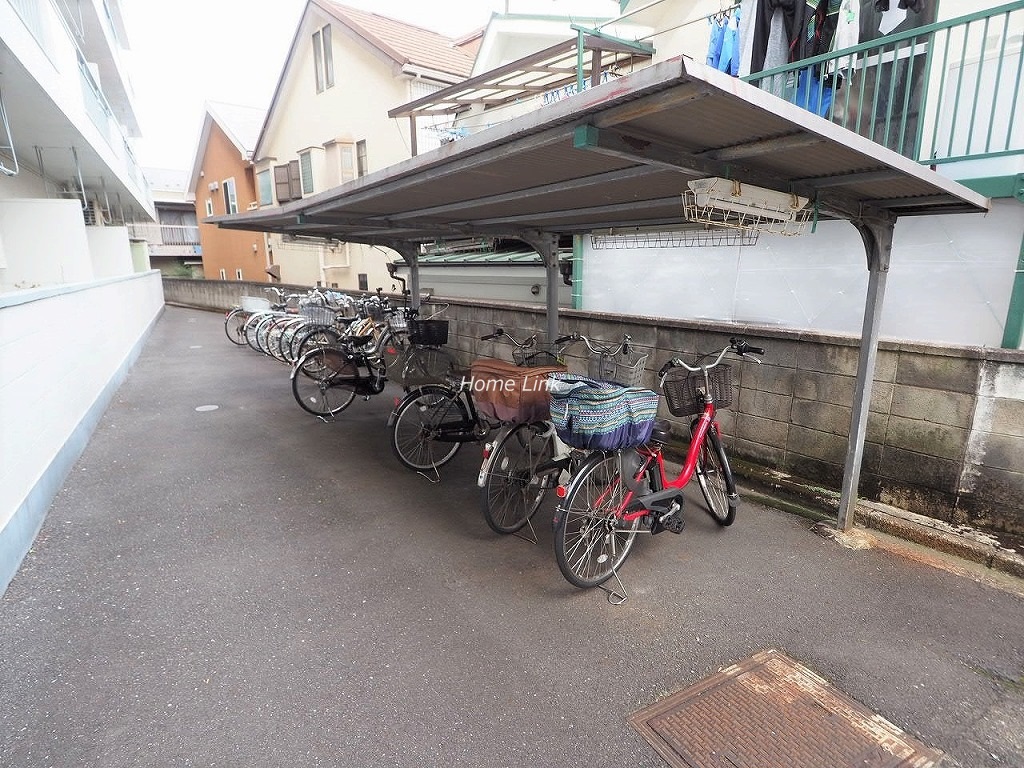 カースル常盤台　駐輪場