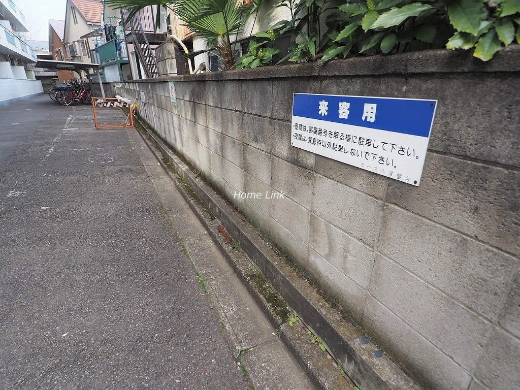 カースル常盤台　来客用駐車場