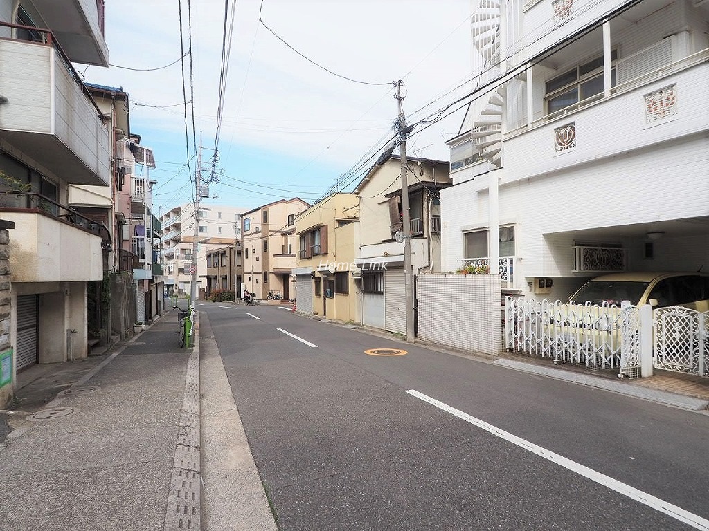 カースル常盤台　前面道路