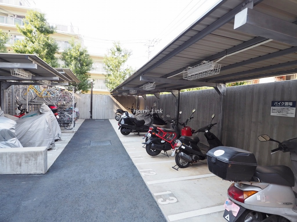 シティテラス成増 バイク置き場