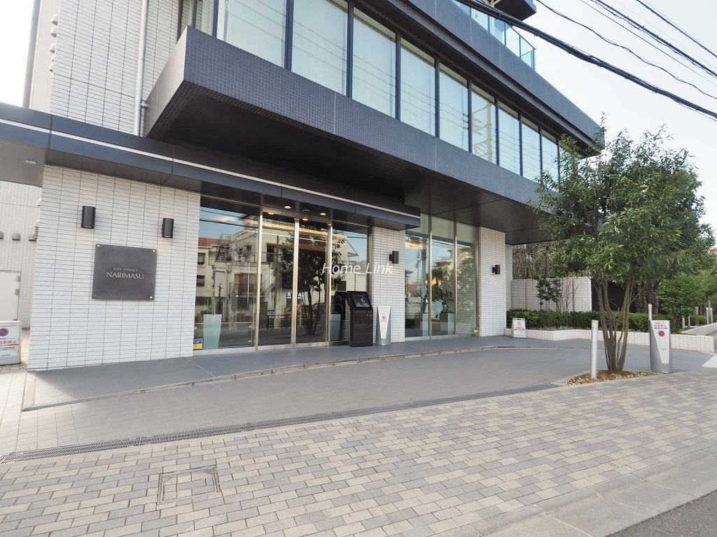 シティテラス成増 エントランス前