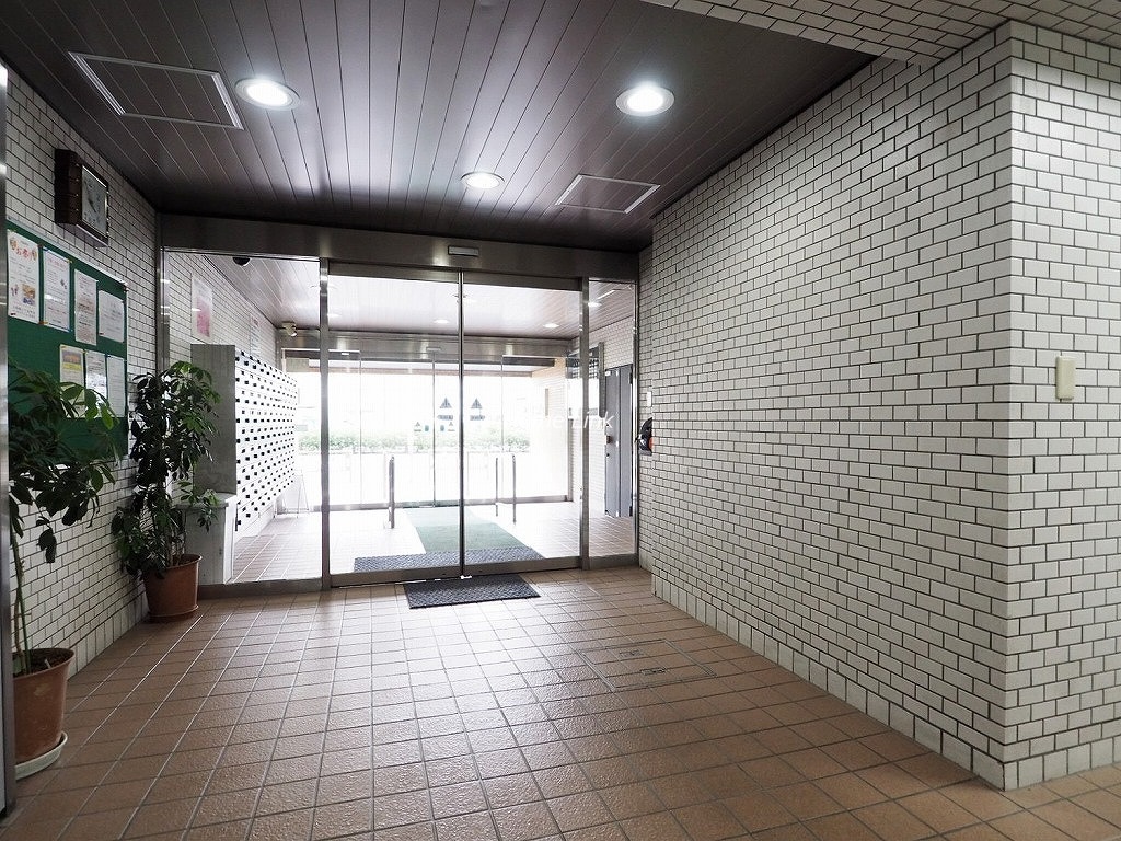 ライオンズマンション上板橋　エントランスホール