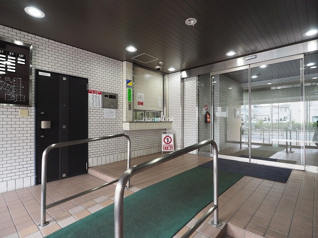 ライオンズマンション上板橋　エントランス管理人室
