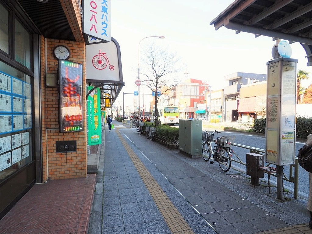 ライオンズマンション大山西町　前面道路歩道