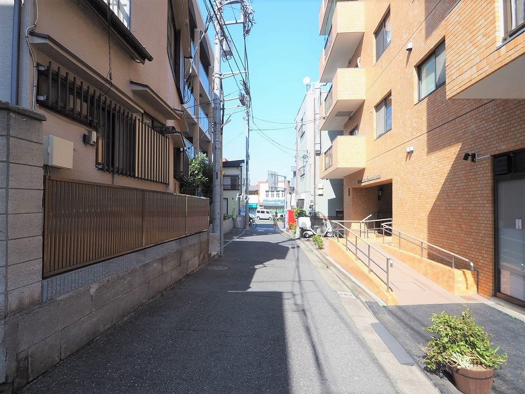 ライオンズマンション大山西町　前面道路