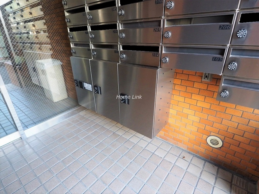 ライオンズマンション池袋要町　宅配ボックス