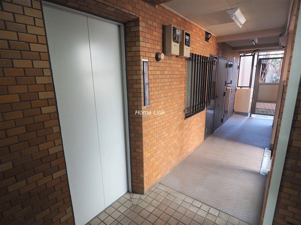 ライオンズマンション池袋要町　エレベーターホール