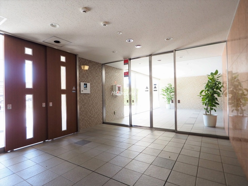 リビオ浦和上木崎グランセーヌ　エントランスホール