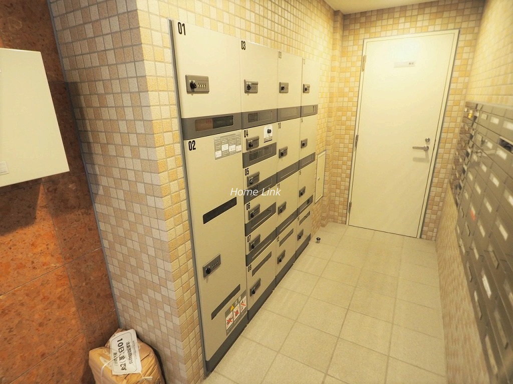 リビオ浦和上木崎グランセーヌ　宅配ボックス