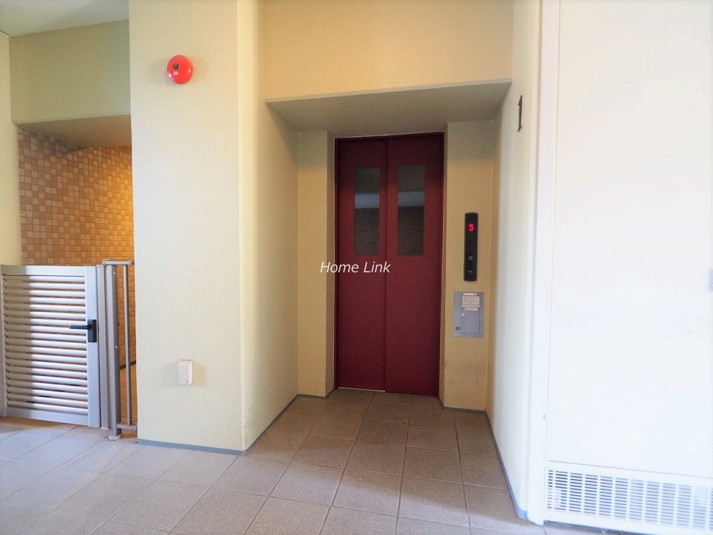 リビオ浦和上木崎グランセーヌ　エレベーターホール