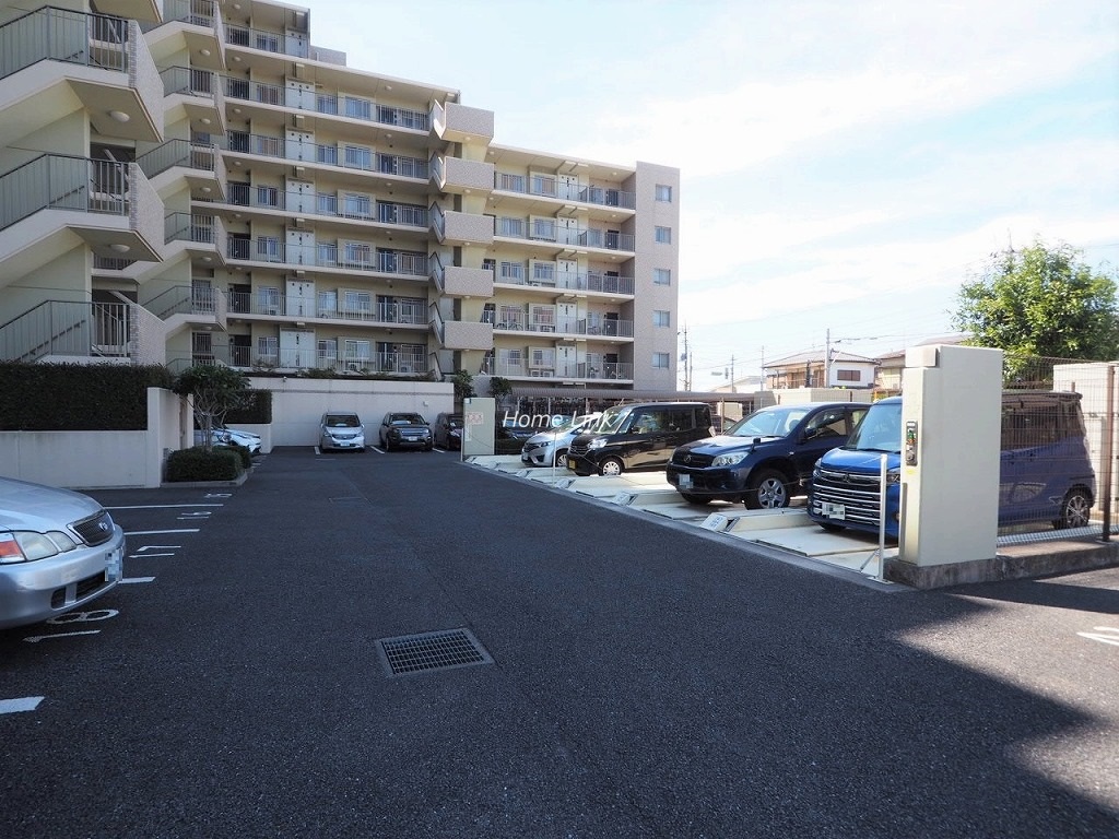 リビオ浦和上木崎グランセーヌ　駐車場