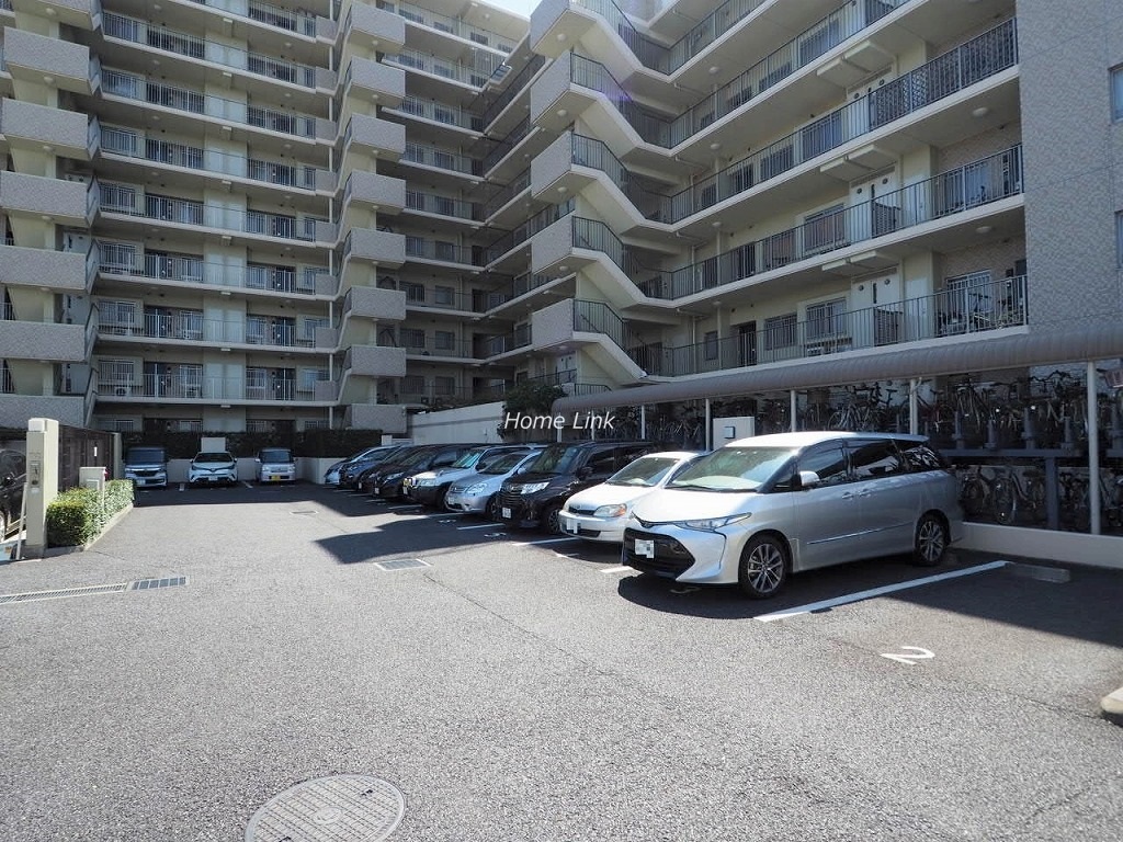 リビオ浦和上木崎グランセーヌ　駐車場