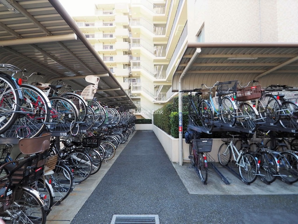 リビオ浦和上木崎グランセーヌ　駐輪場