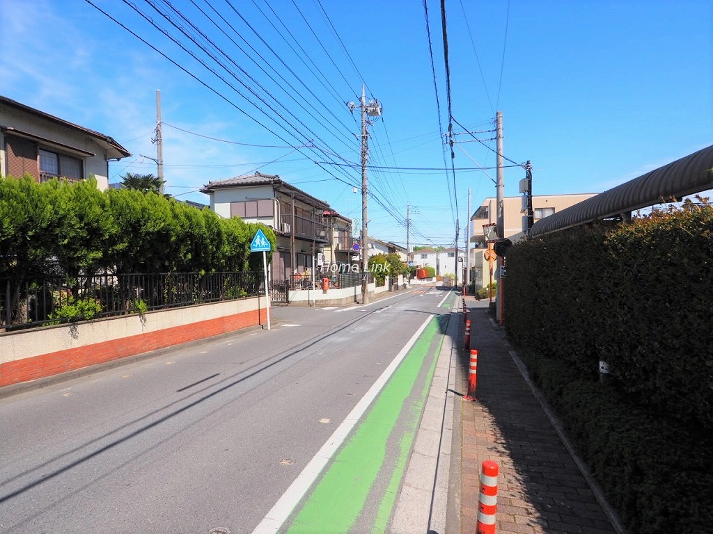 リビオ浦和上木崎グランセーヌ　前面道路歩道