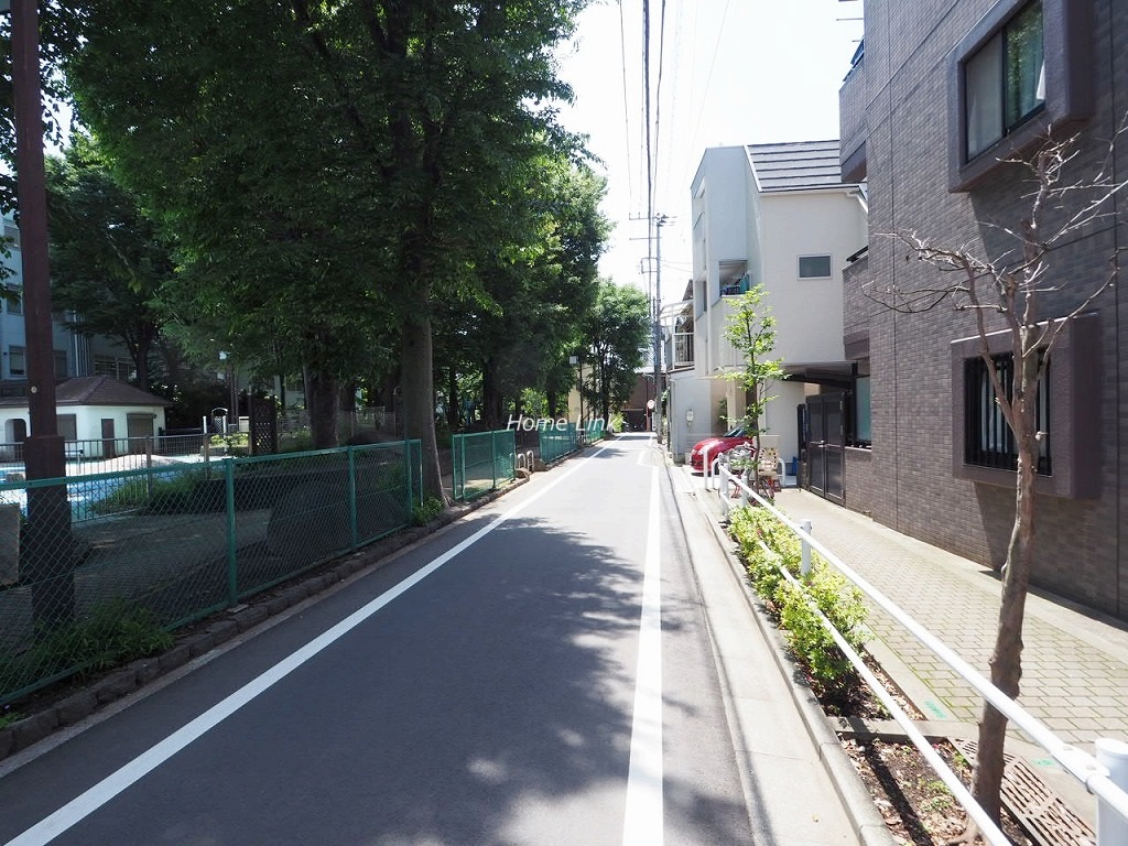 レーベンハイム常盤台エルステージⅡ　前面道路