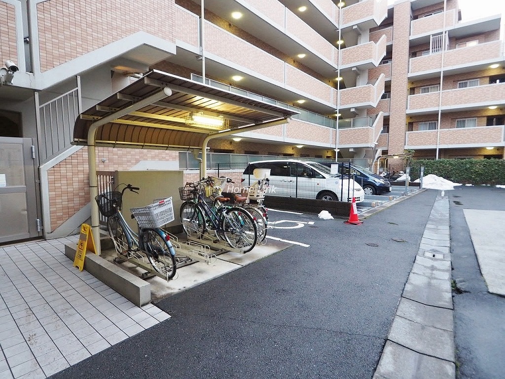 レーベンハイム志村プレノルガール 駐輪場