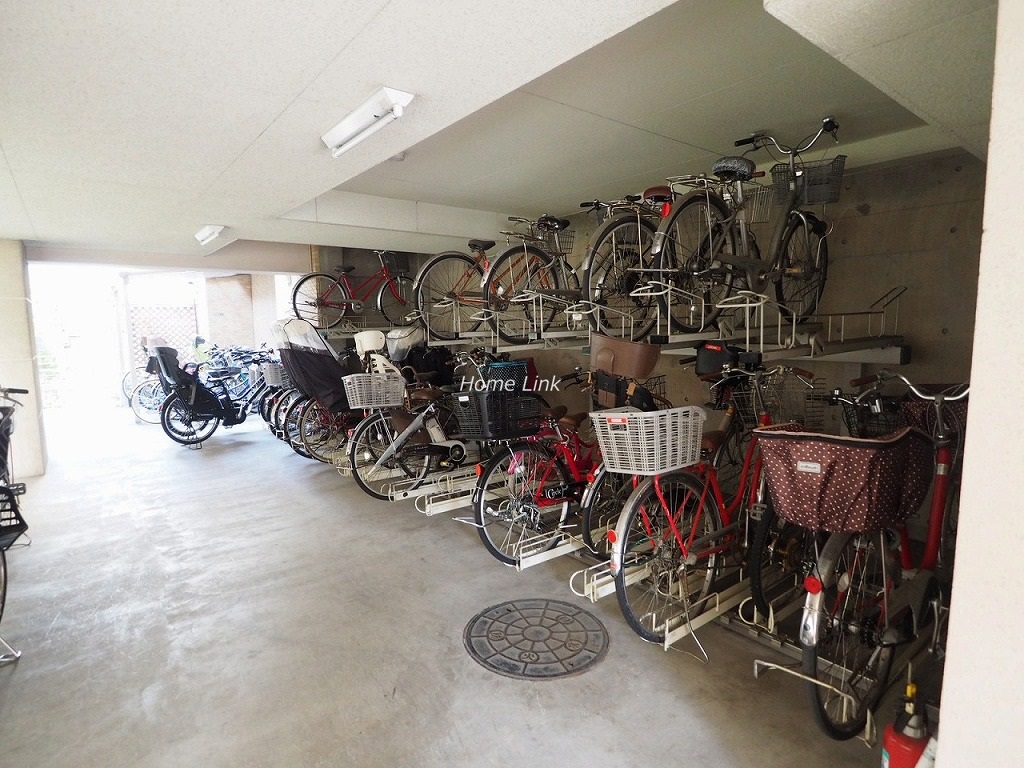 グランシティ志村坂上 駐輪場