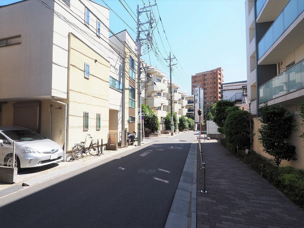 パークスクエア成増 前面道路