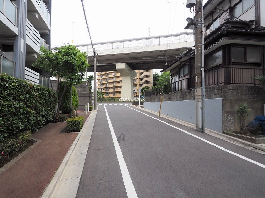 志村レジデンス　前面道路