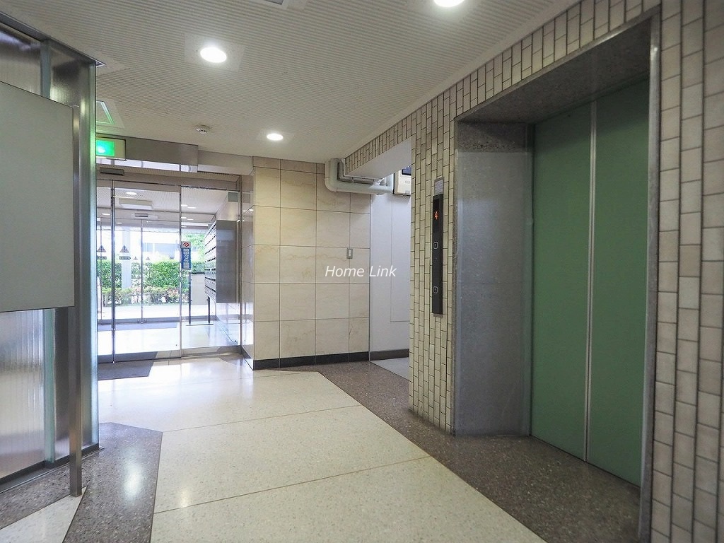 志村三丁目フラワーホーム　エレベーターホール