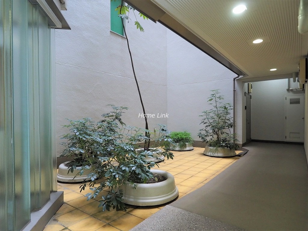 志村三丁目フラワーホーム　エントランスホール