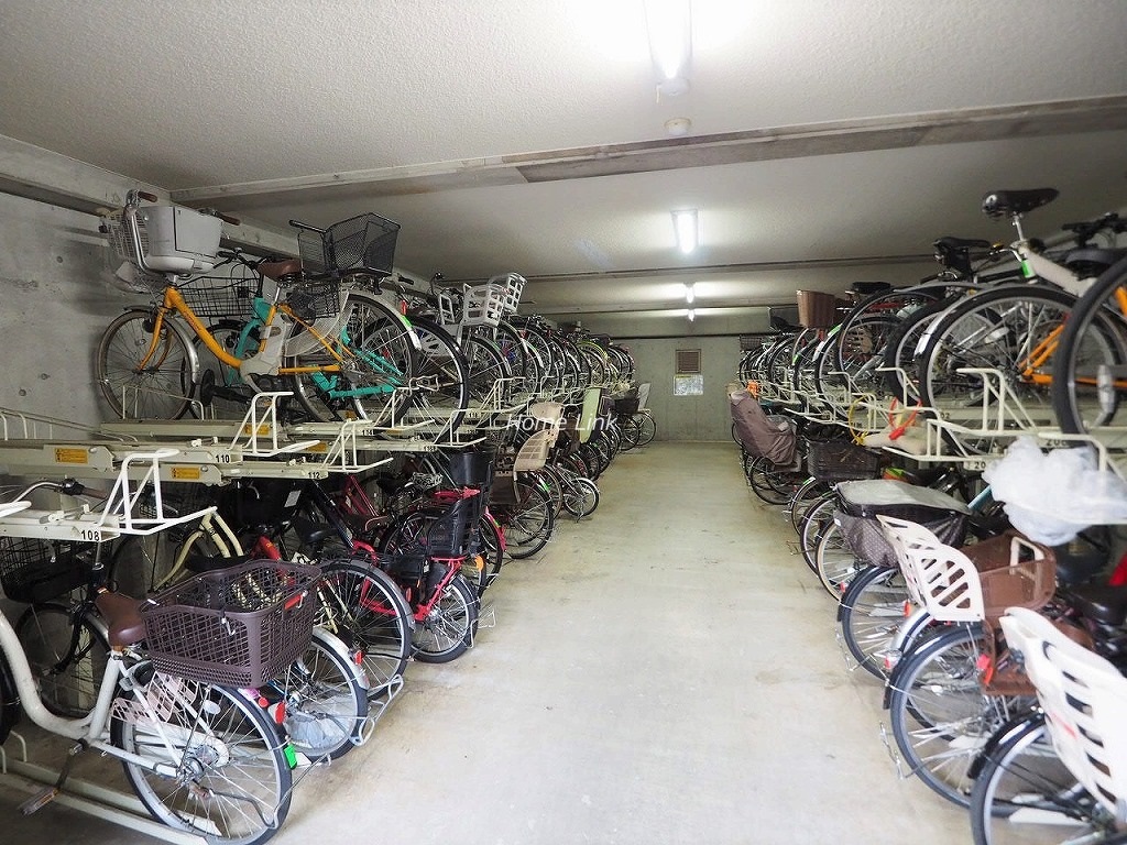 ときわ台メリーガーデン　駐輪場