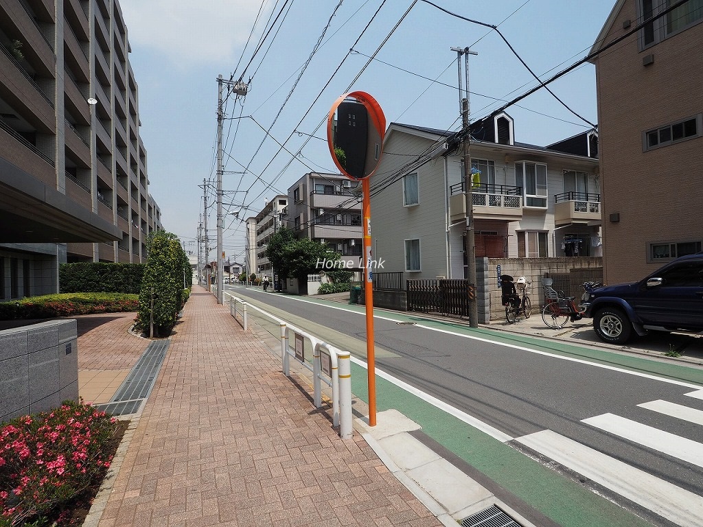 ときわ台メリーガーデン　前面道路歩道
