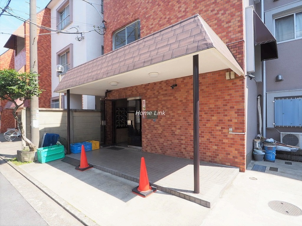 サンシュウ常盤台第一コーポ　エントランス前