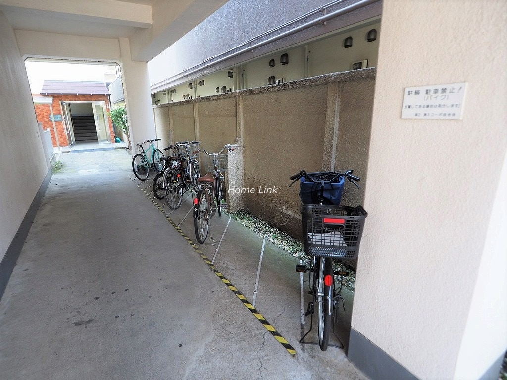 サンシュウ常盤台第三コーポ 駐輪場